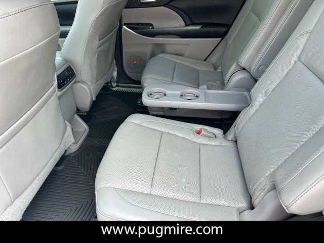 used 2016 Toyota Highlander Hybrid car, priced at $15,992