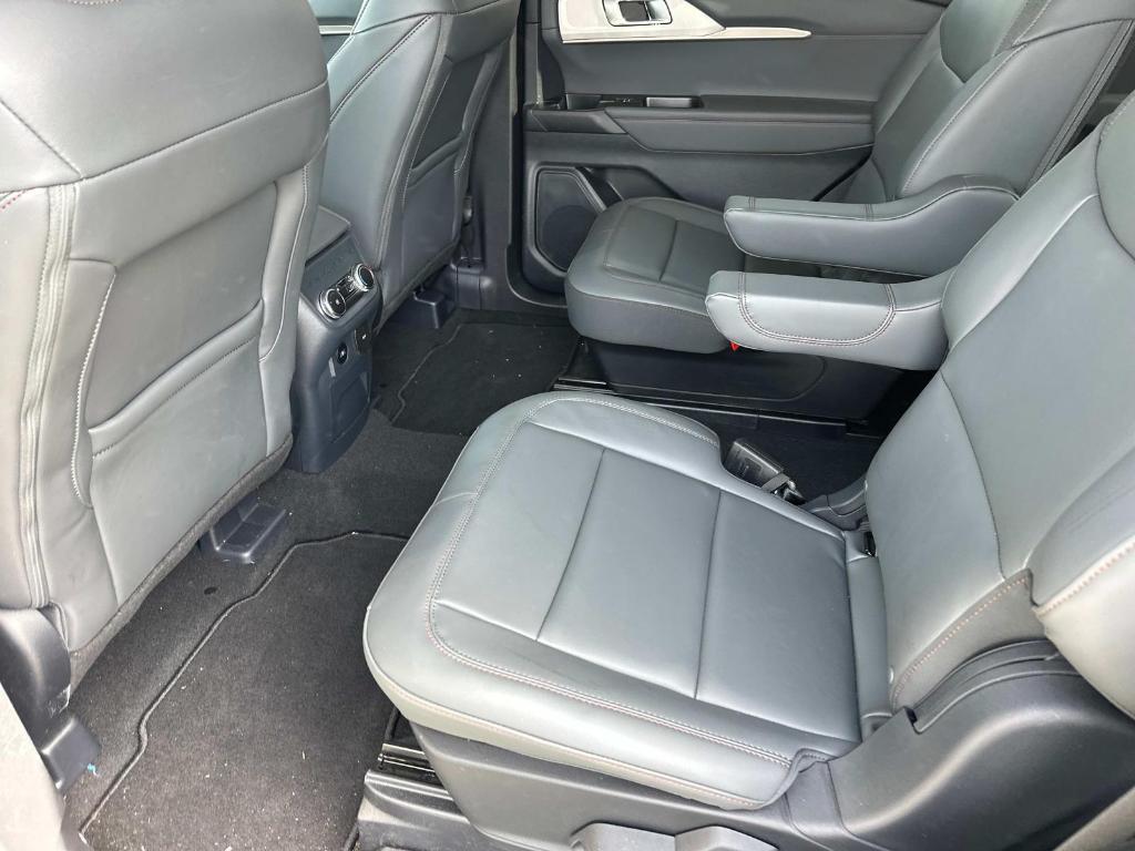 new 2025 Ford Explorer car, priced at $39,810