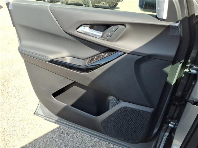 new 2026 Chevrolet Equinox car, priced at $32,801