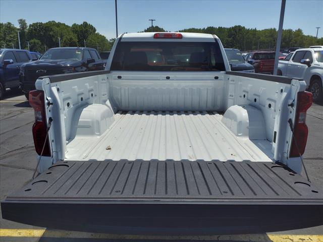 new 2024 Chevrolet Silverado 1500 car, priced at $32,000