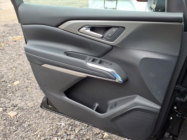 new 2026 Chevrolet Traverse car, priced at $45,925