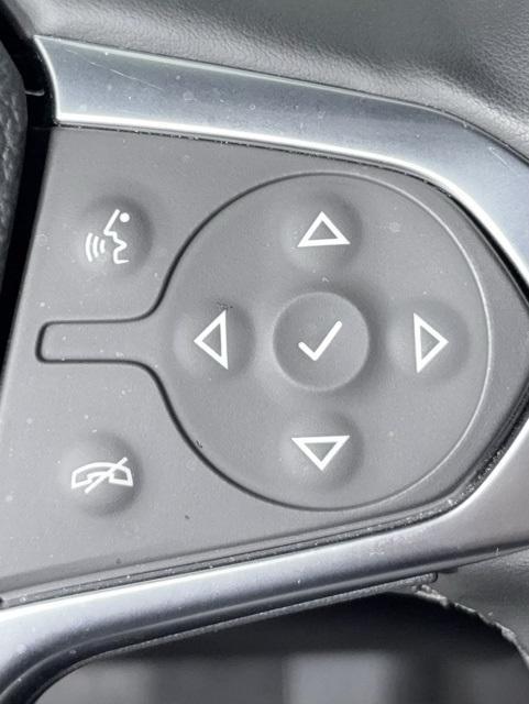 used 2023 Chevrolet Traverse car, priced at $39,880