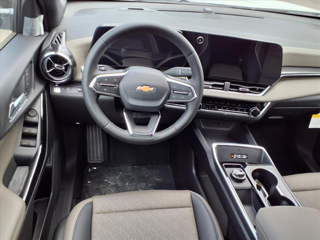 new 2026 Chevrolet Equinox car, priced at $32,895
