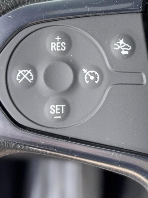 used 2023 Chevrolet Traverse car, priced at $28,000