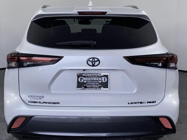 used 2024 Toyota Highlander car, priced at $45,994