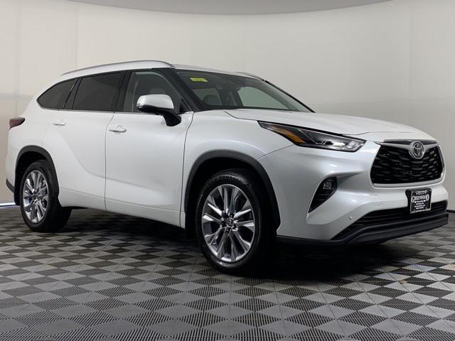 used 2024 Toyota Highlander car, priced at $45,994