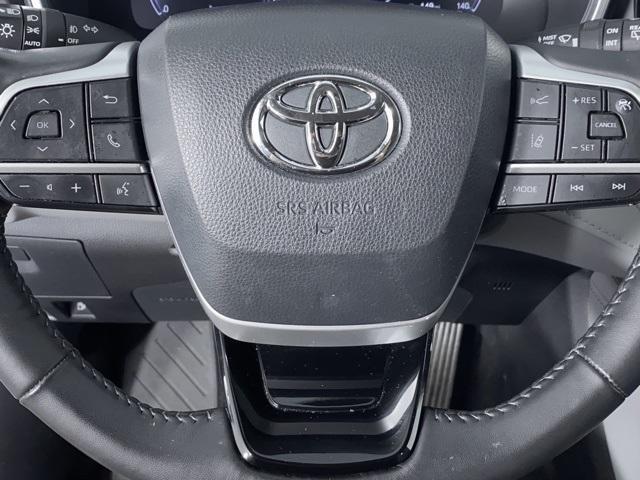 used 2024 Toyota Highlander car, priced at $45,994