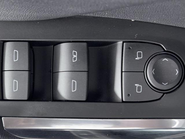 used 2024 Chevrolet Traverse car, priced at $31,665