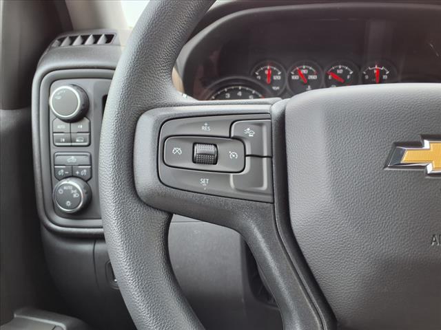new 2025 Chevrolet Silverado 1500 car, priced at $40,061