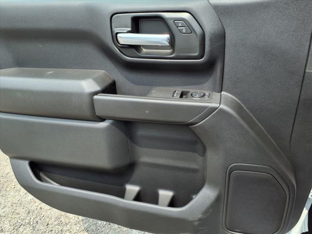 new 2025 Chevrolet Silverado 1500 car, priced at $40,061