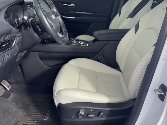 used 2022 Cadillac XT4 car, priced at $29,999