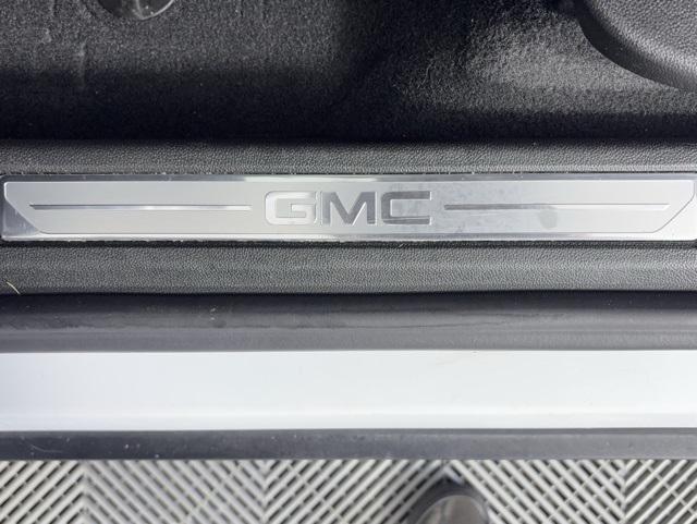 used 2023 GMC Acadia car, priced at $31,546