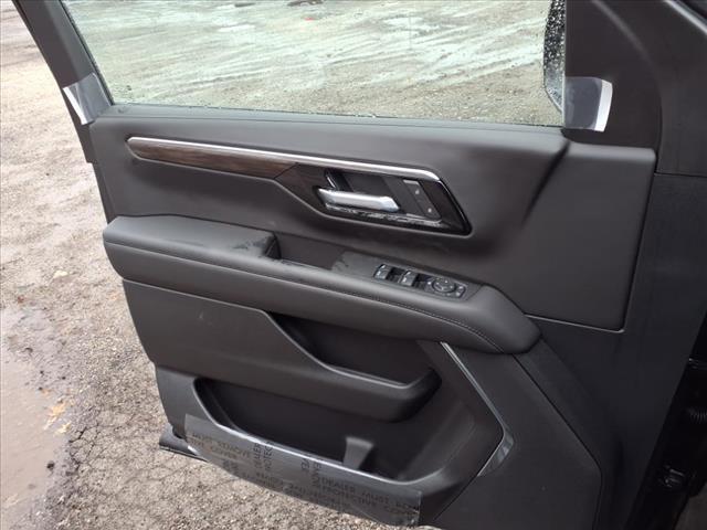 new 2025 Chevrolet Suburban car, priced at $68,915