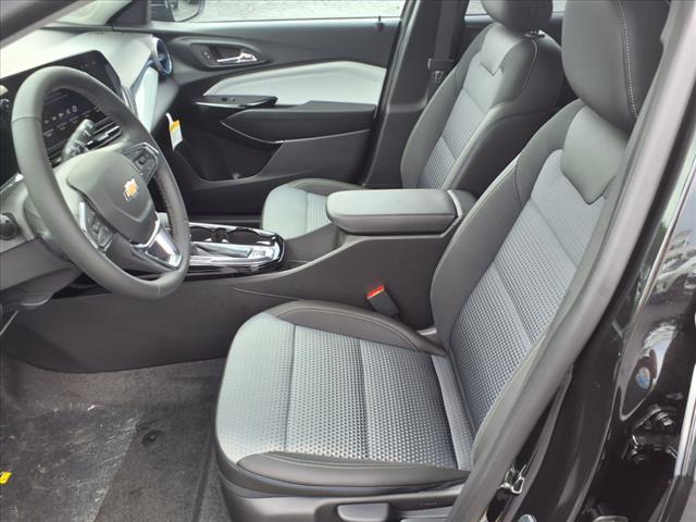 new 2025 Chevrolet Trax car, priced at $25,750