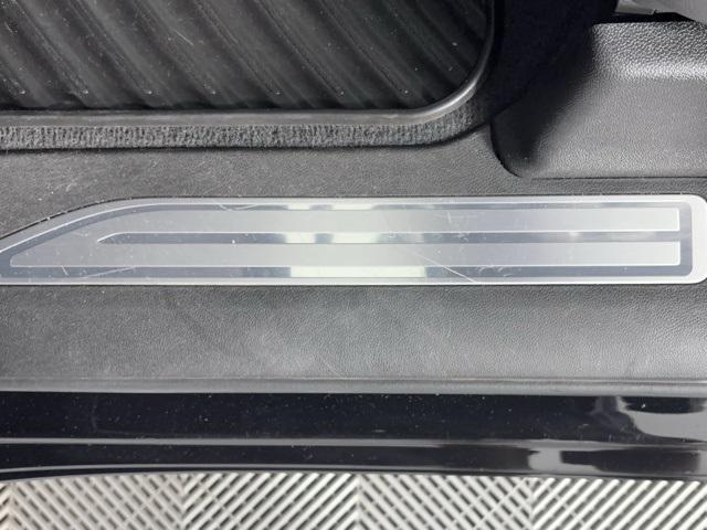 used 2024 Chevrolet Silverado 1500 car, priced at $38,399