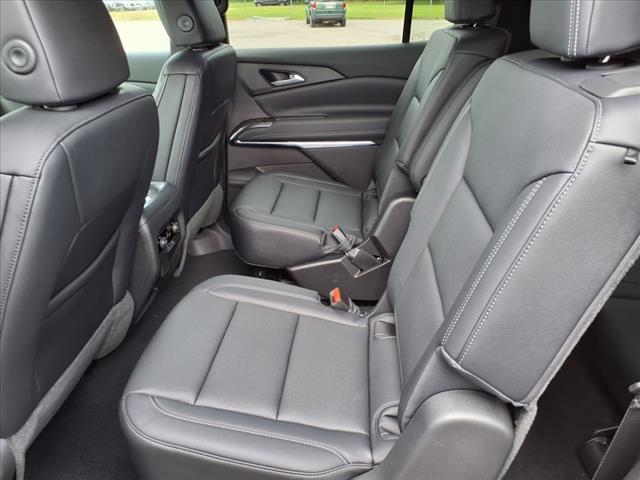 new 2025 Chevrolet Traverse car, priced at $48,810