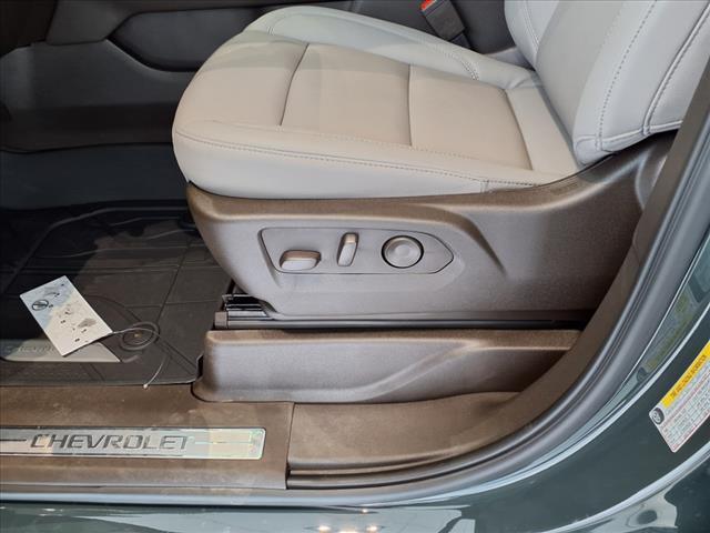 new 2025 Chevrolet Suburban car, priced at $78,180