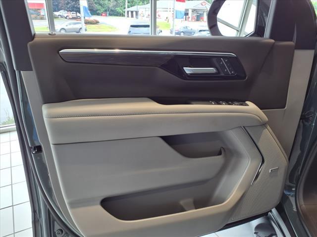 new 2025 Chevrolet Suburban car, priced at $78,180