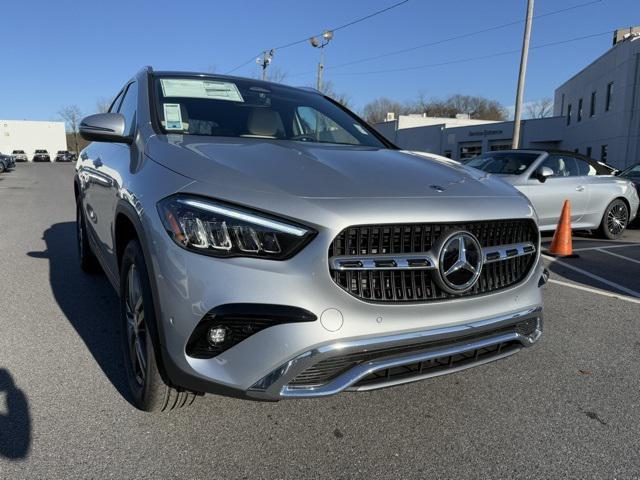 new 2025 Mercedes-Benz GLA 250 car, priced at $49,800