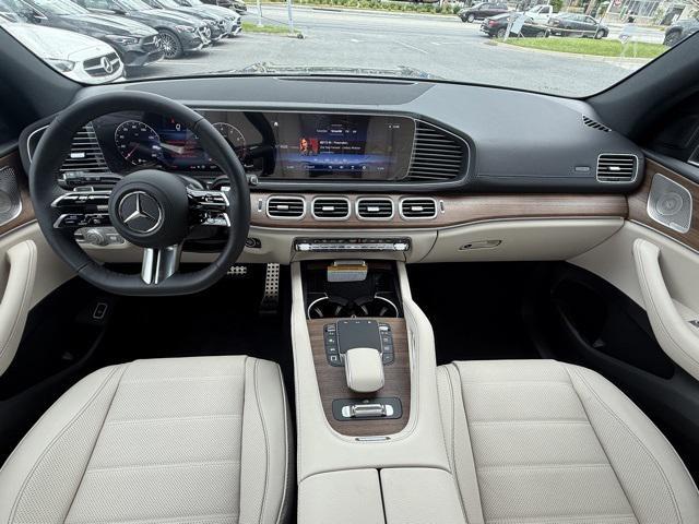 new 2025 Mercedes-Benz GLS 450 car, priced at $98,365