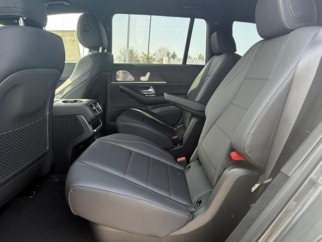 new 2025 Mercedes-Benz GLS 450 car, priced at $95,685