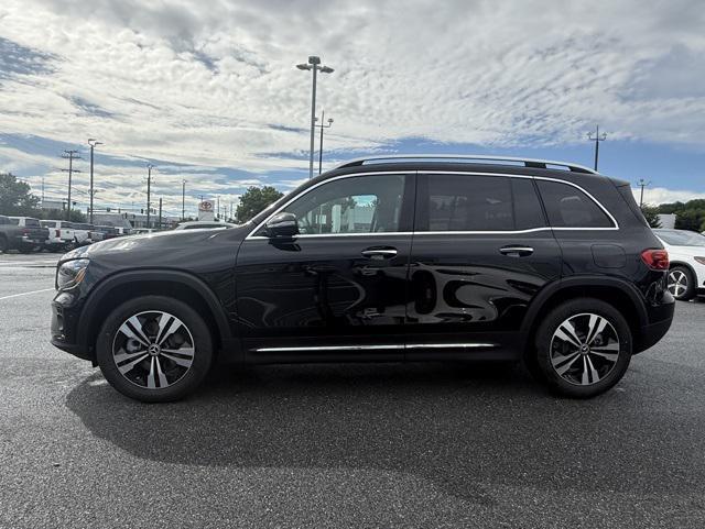 new 2025 Mercedes-Benz GLB 250 car, priced at $53,815