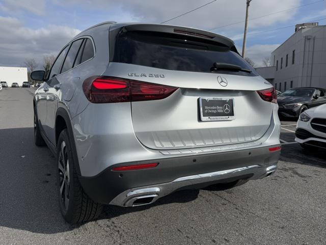 new 2025 Mercedes-Benz GLA 250 car, priced at $50,675