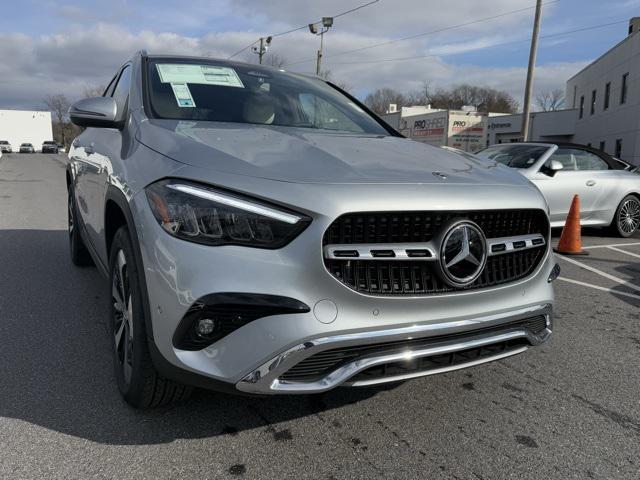 new 2025 Mercedes-Benz GLA 250 car, priced at $50,675