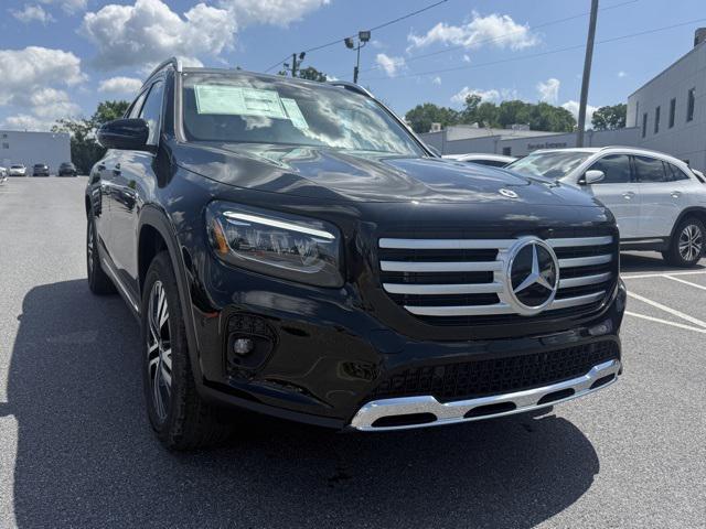new 2025 Mercedes-Benz GLB 250 car, priced at $53,390