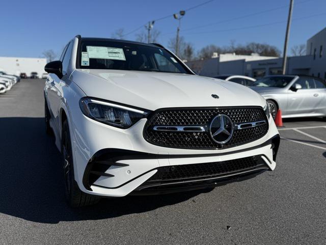 new 2025 Mercedes-Benz GLC 350e car, priced at $70,350