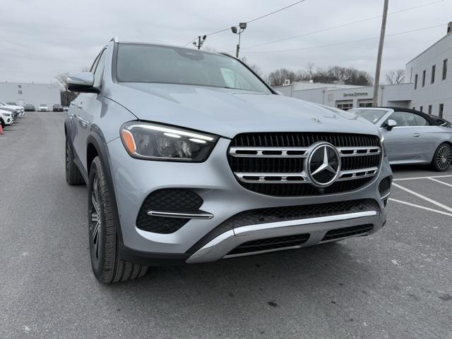 new 2025 Mercedes-Benz GLE 450 car, priced at $75,795