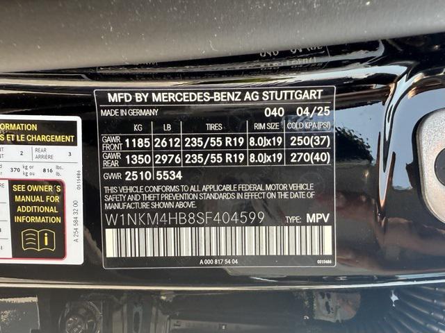 new 2025 Mercedes-Benz GLC 300 car, priced at $57,185