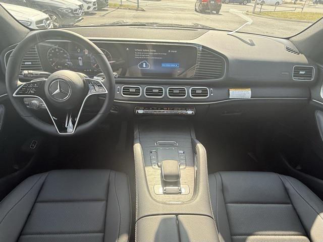 new 2025 Mercedes-Benz GLS 450 car, priced at $91,615