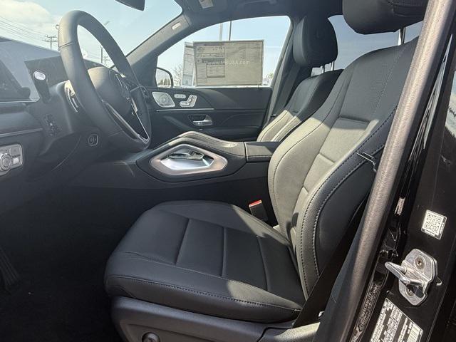 new 2025 Mercedes-Benz GLS 450 car, priced at $91,615