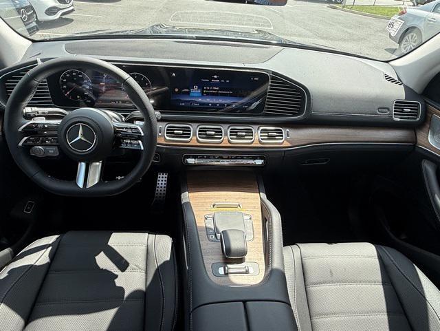 new 2025 Mercedes-Benz GLS 450 car, priced at $98,300