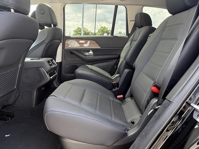 new 2025 Mercedes-Benz GLS 450 car, priced at $98,300