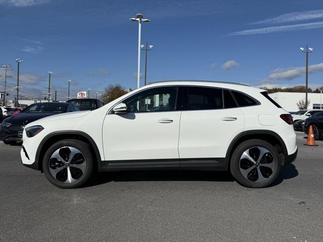 new 2025 Mercedes-Benz GLA 250 car, priced at $51,495