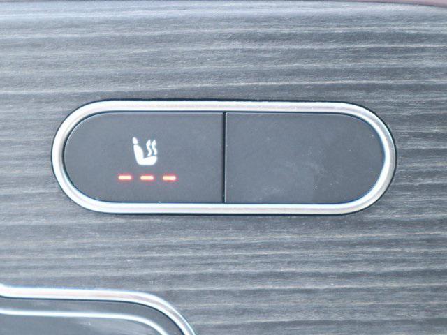 used 2023 Mercedes-Benz GLB 250 car, priced at $34,564