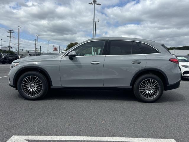 new 2025 Mercedes-Benz GLC 300 car, priced at $59,280