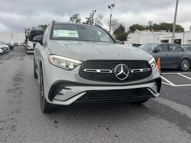 new 2025 Mercedes-Benz GLC 300 car, priced at $62,860