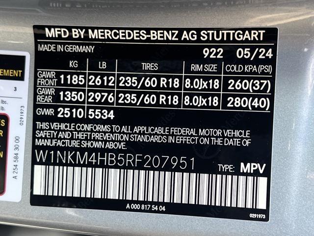 new 2024 Mercedes-Benz GLC 300 car, priced at $53,450