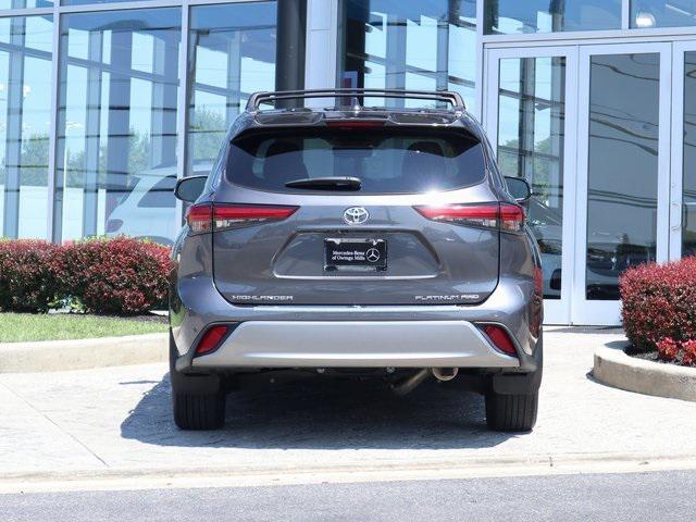 used 2022 Toyota Highlander car, priced at $42,369