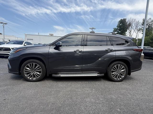 used 2022 Toyota Highlander car, priced at $41,988