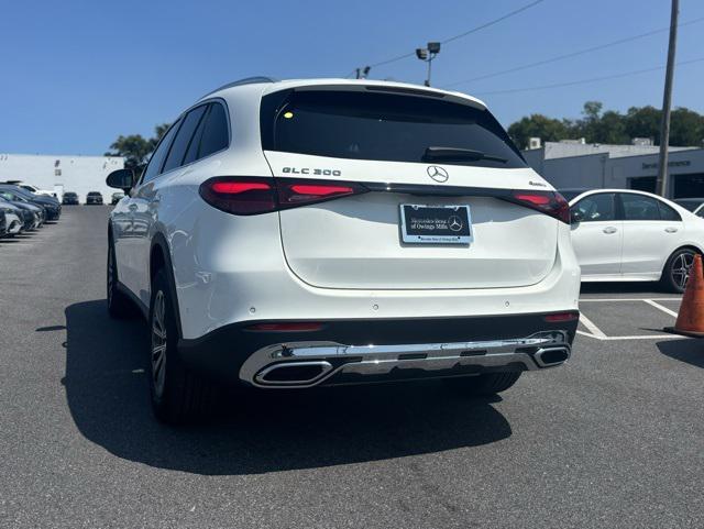 new 2025 Mercedes-Benz GLC 300 car, priced at $56,620