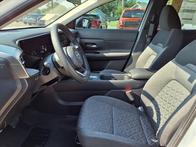 new 2025 Nissan Kicks car, priced at $26,760