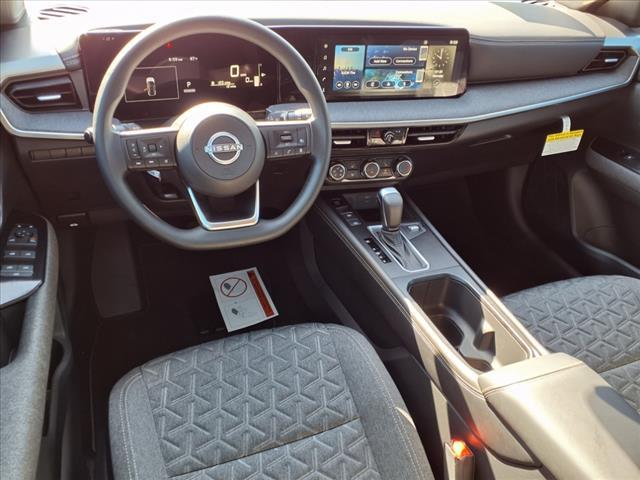 new 2025 Nissan Kicks car, priced at $29,225