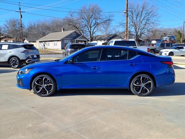 new 2025 Nissan Altima car, priced at $32,800