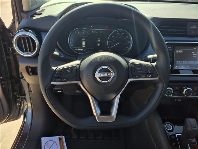 new 2025 Nissan Versa car