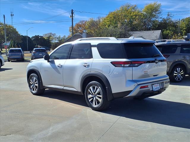 new 2025 Nissan Pathfinder car, priced at $44,255