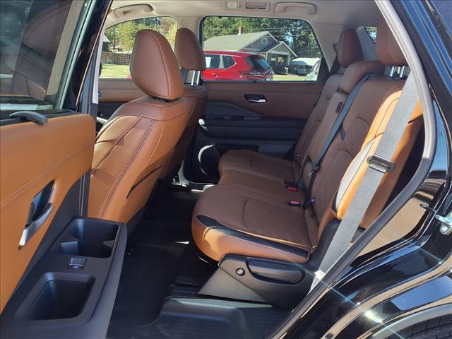 new 2025 Nissan Pathfinder car, priced at $51,525